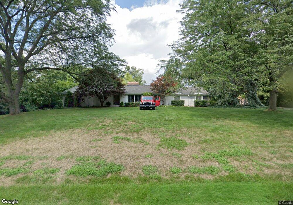 1642 Keller Ln, Bloomfield Hills, MI 48302 - photo 1