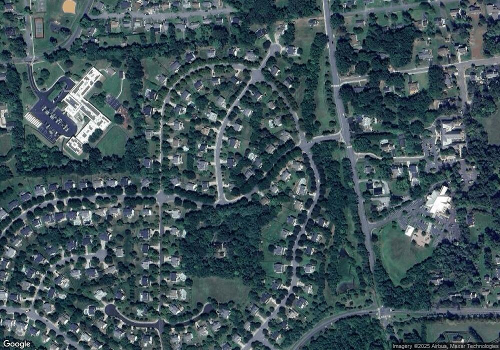 113 Locust Grove Dr, Purcellville, VA 20132 - photo 1