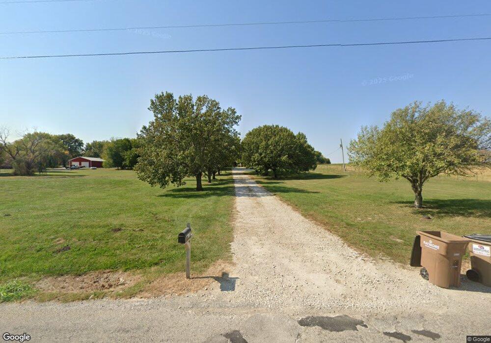 1002 S Prairie Ln, Raymore, MO 64083 - photo 1