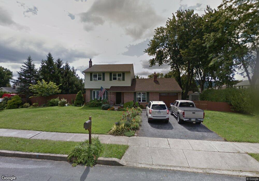 4920 Apple Dr, Reading, PA 19606 - photo 1