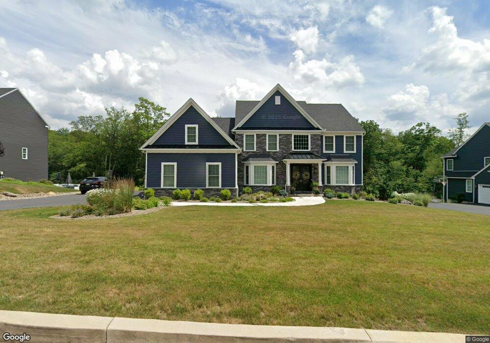 1204 Woodberry Dr, Mountain Top, PA 18707 - photo 1