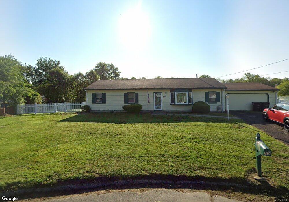 35 Carriage Ln, Milford, CT 06460 - photo 1