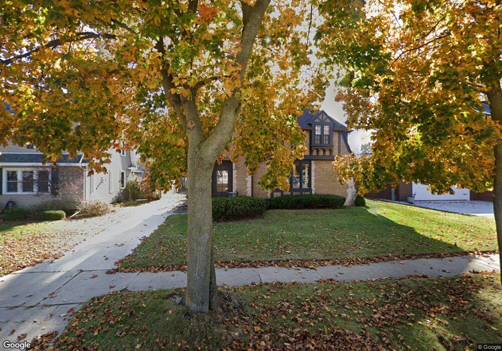 1613 26th St, Two Rivers, WI 54241 - photo 1