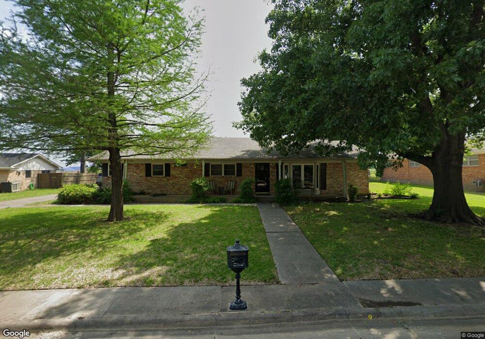 1925 Tulane Ave, Gainesville, TX 76240 - photo 1