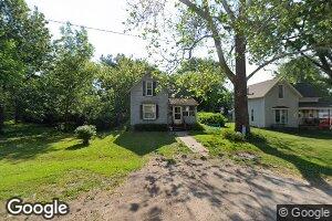 207 S Benton St, Tampico, IL 61283