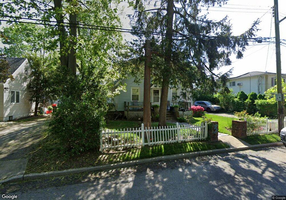 3 Pinelake Dr, West Hempstead, NY 11552 - photo 1