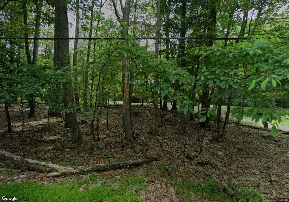 565 Heslop Rd, Mountain Top, PA 18707 - photo 1