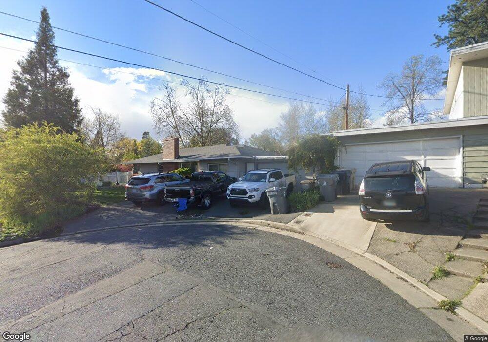 932 NE Campus Dr, Grants Pass, OR 97526 - photo 1