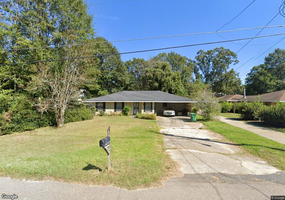 902 Third Ave, Picayune, MS 39466 - photo 1