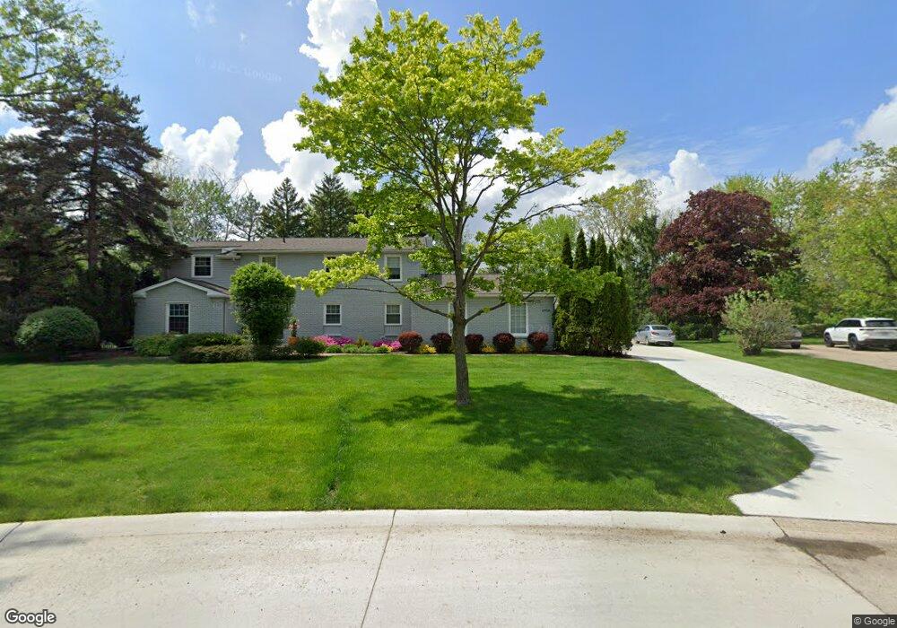 4558 Ranch Ln, Bloomfield Hills, MI 48302 - photo 1