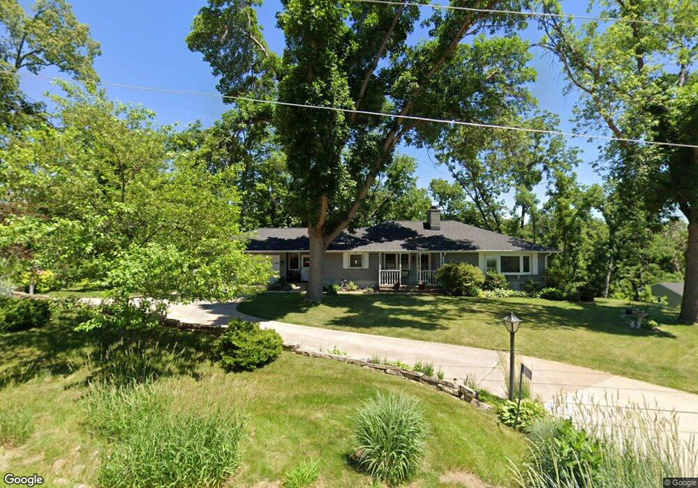 2256 Indian Hill Rd, Cedar Rapids, IA 52403 - photo 1