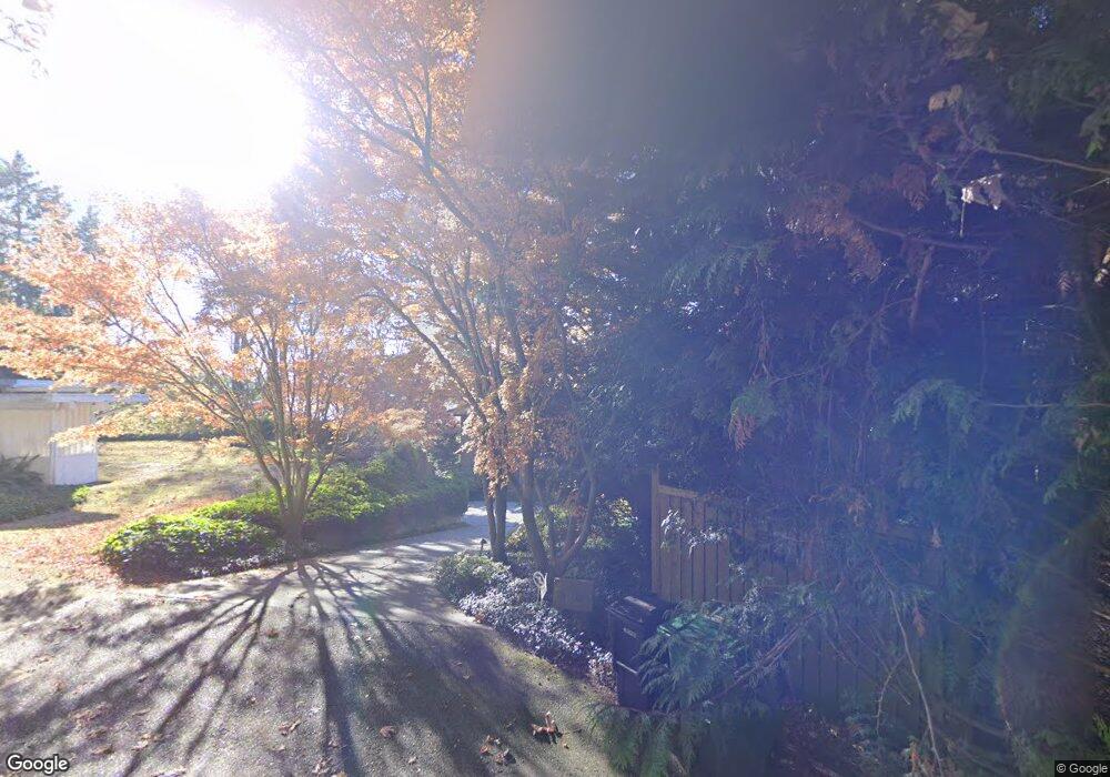 8001 Evergreen Ln, Mercer Island, WA 98040 - photo 1