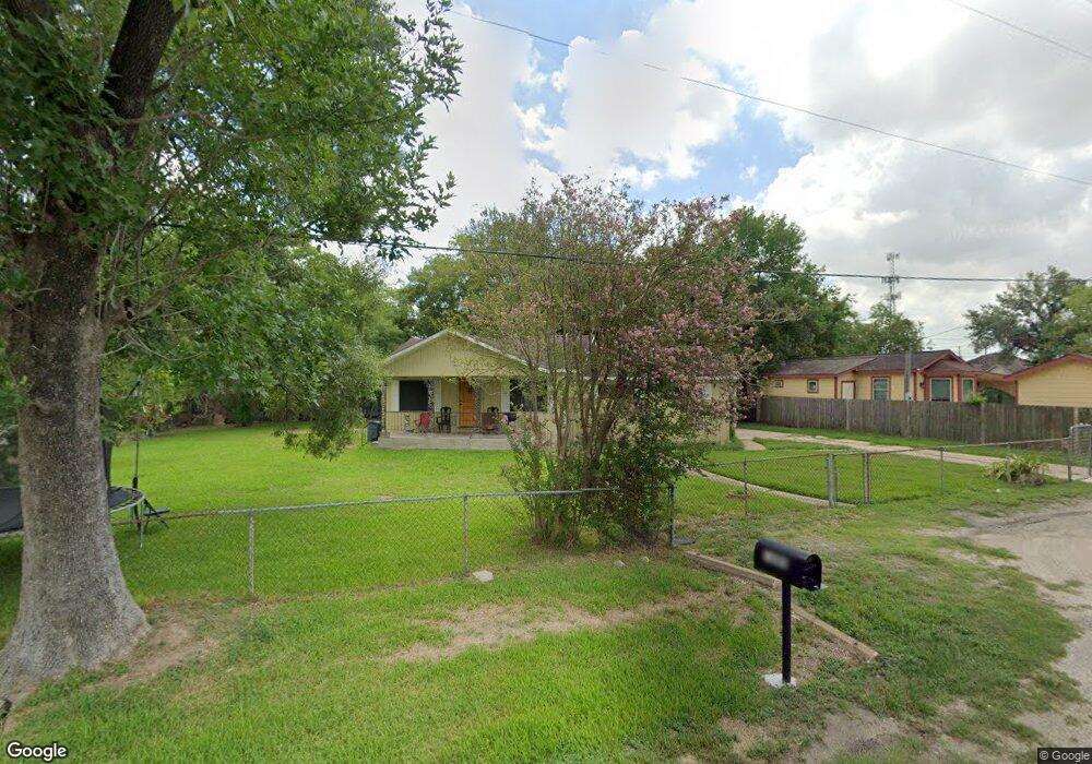 1205 Cloverleaf St, Houston, TX 77015 - photo 1