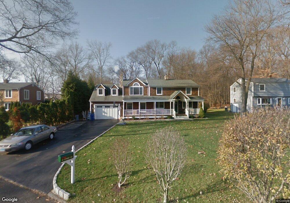 11 Boulder Cir, Norwalk, CT 06854 - photo 1