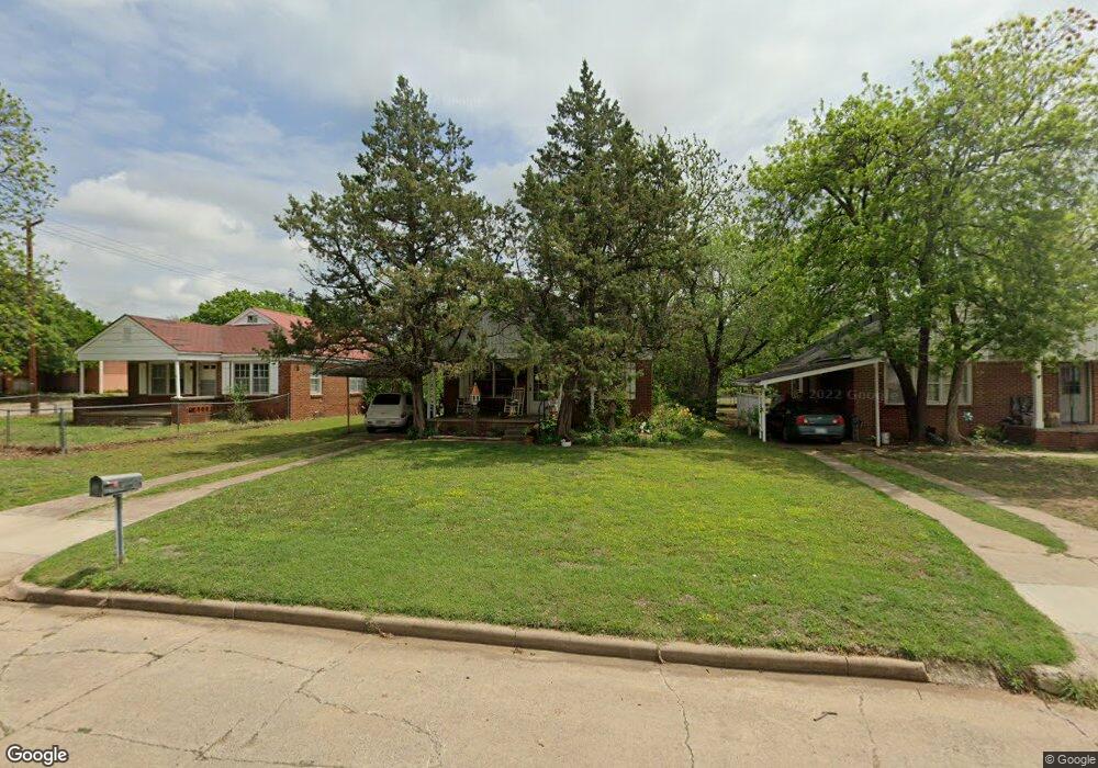 1124 N 11th St, Duncan, OK 73533 - photo 1
