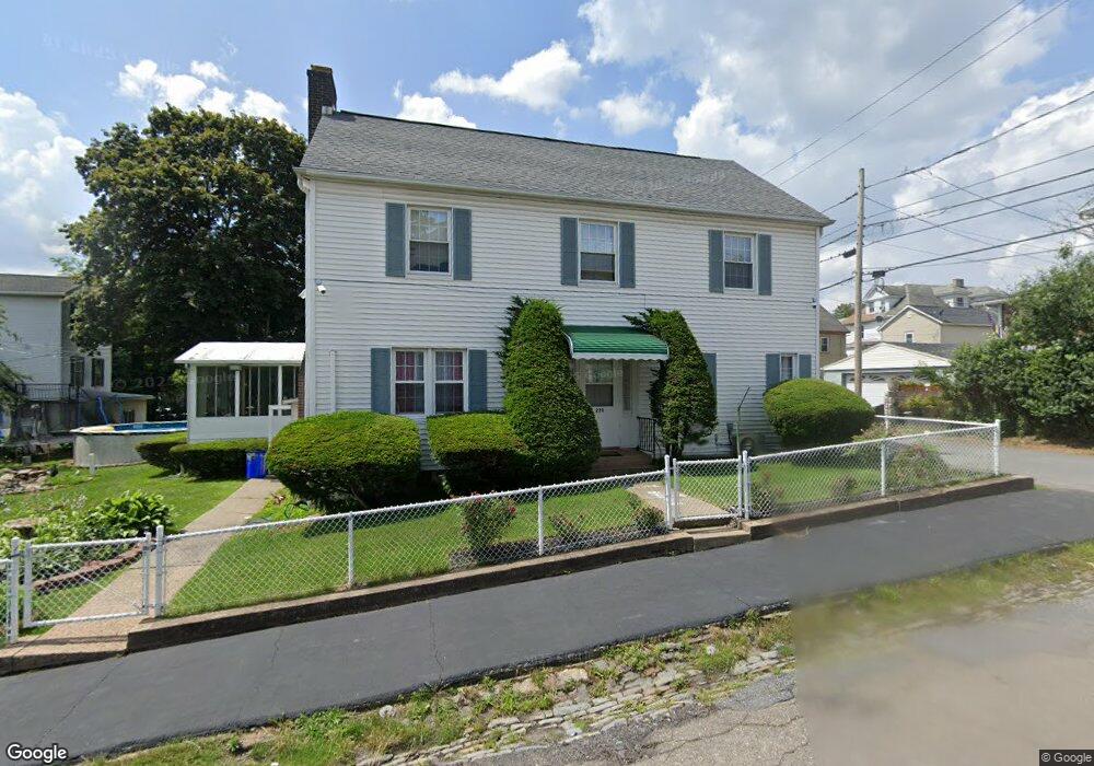 220 W Oak St, Hazleton, PA 18201 - photo 1