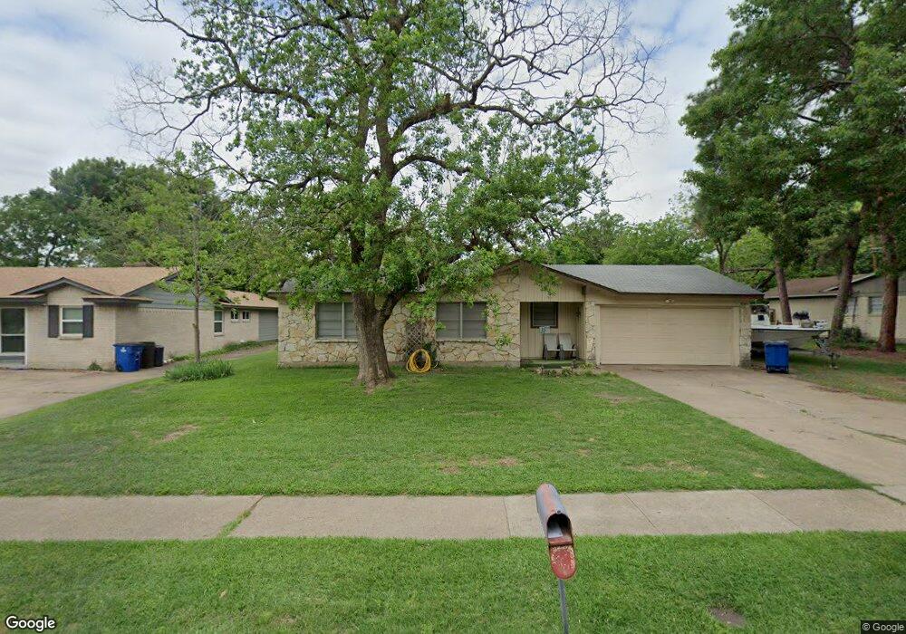 2507 Woodlawn Dr, Ennis, TX 75119 - photo 1