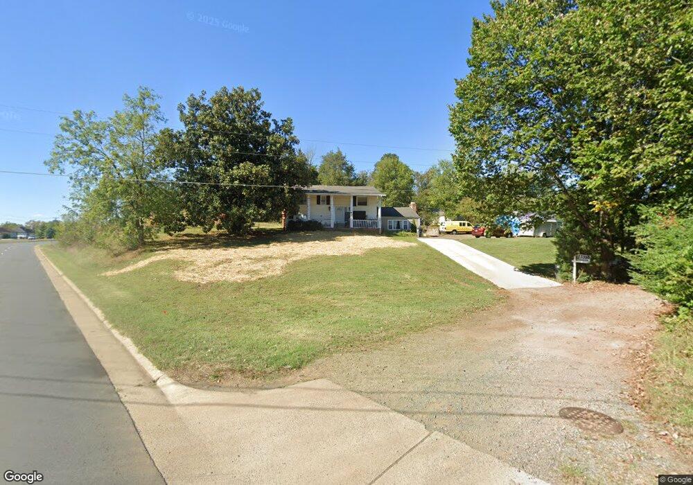 13390 Casey Ln, Bristow, VA 20136 - photo 1
