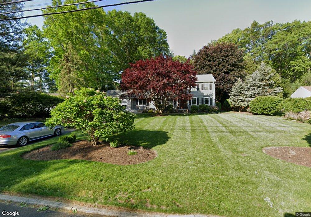 83 Lamplighter Ln, Fairfield, CT 06825 - photo 1