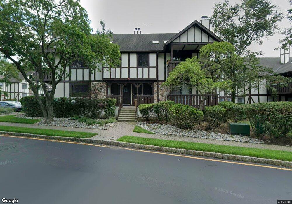 2811 Mark Twain Way, Mahwah, NJ 07430 - photo 1