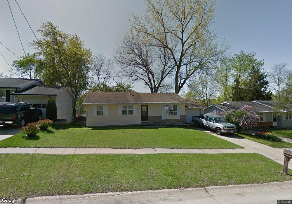 4207 Vine Ave SE, Cedar Rapids, IA 52403 - photo 1