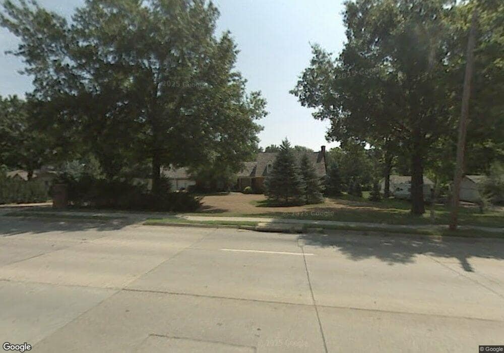 2730 SW Burlingame Rd, Topeka, KS 66611 - photo 1