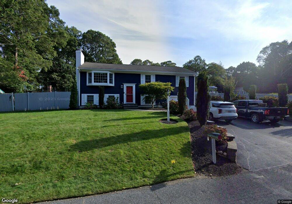 29 Checkerberry St, Hyannis, MA 02601 - photo 1