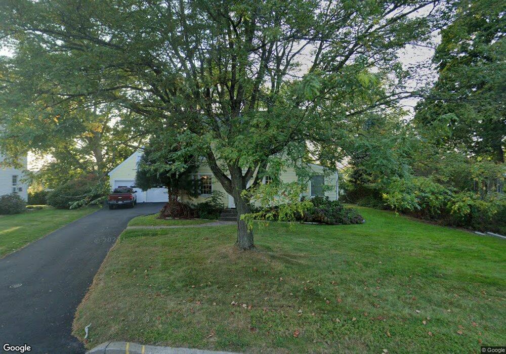 25 Dobson Cir, Middletown, CT 06457 - photo 1