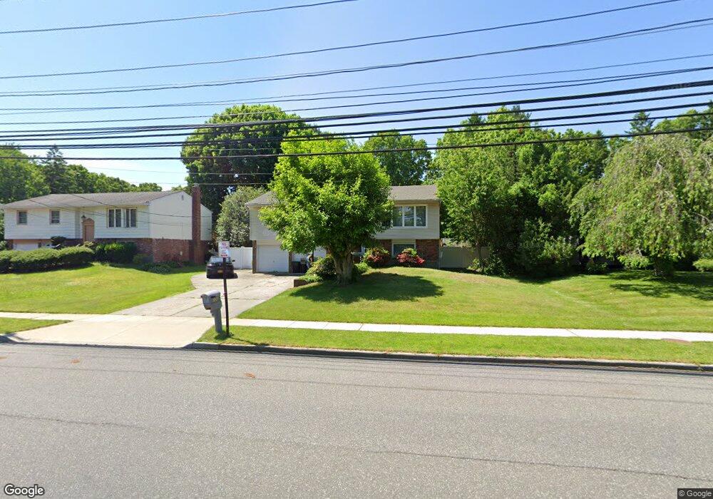 120 New Hwy, ComMacK, NY 11725 - photo 1