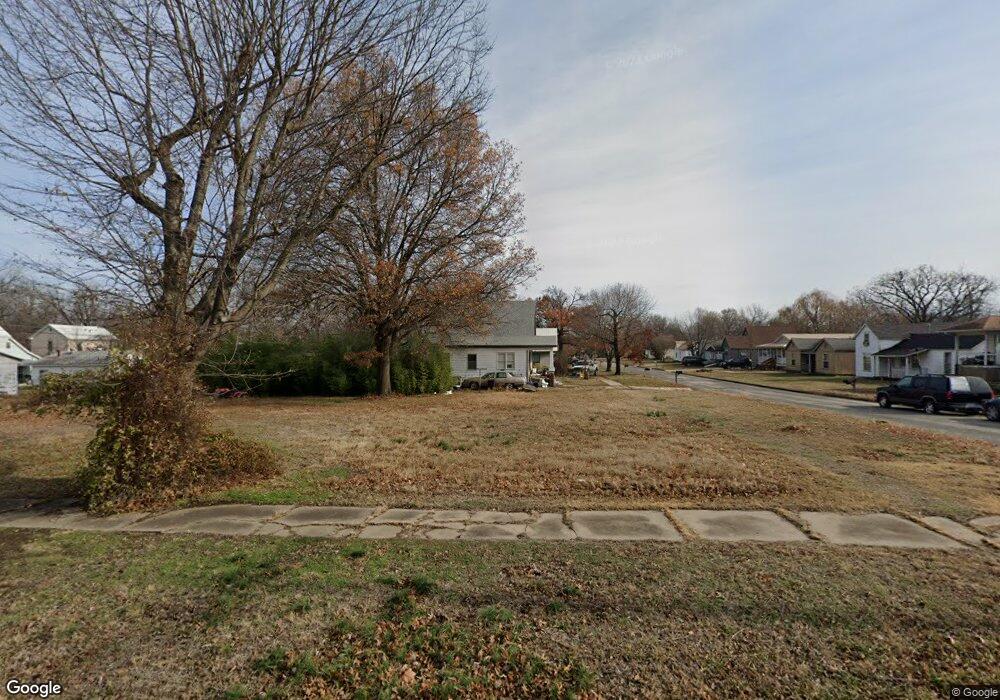 1721 Kennedy Ave, Parsons, KS 67357 - photo 1