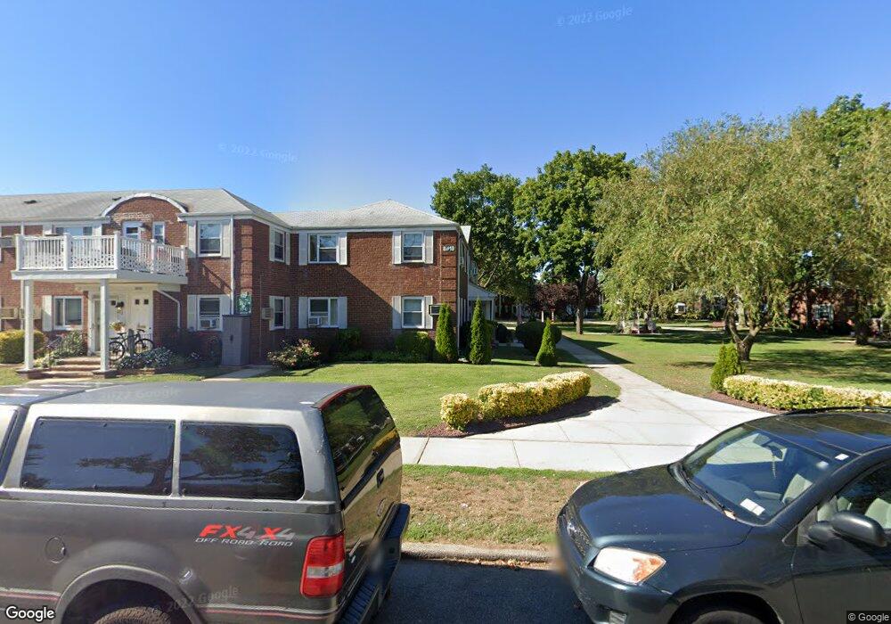 247-01B 77 Crescent unit Upper, Glen Oaks, NY 11004 - photo 1