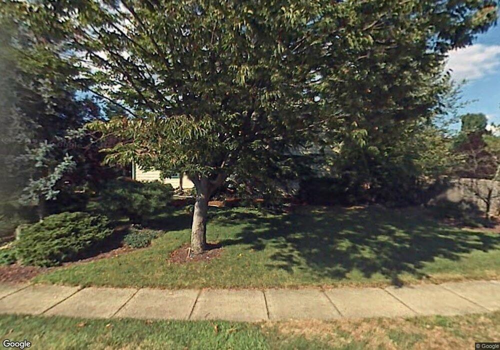 30 Aspen Cir, Edison, NJ 08820 - photo 1