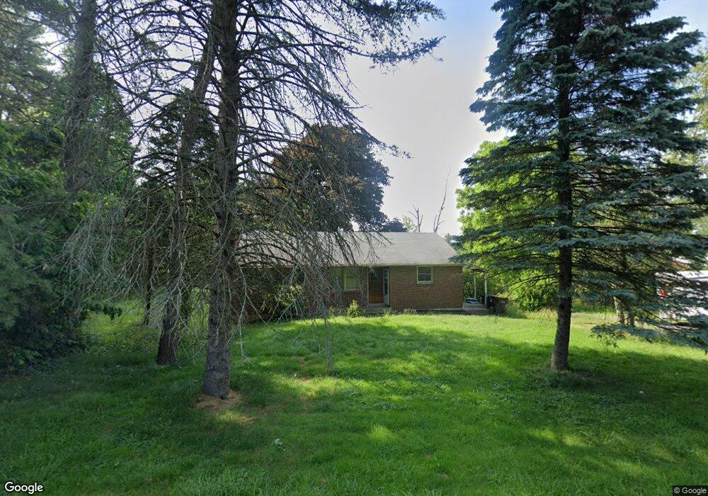 5253 S Mountain Dr, Emmaus, PA 18049 - photo 1