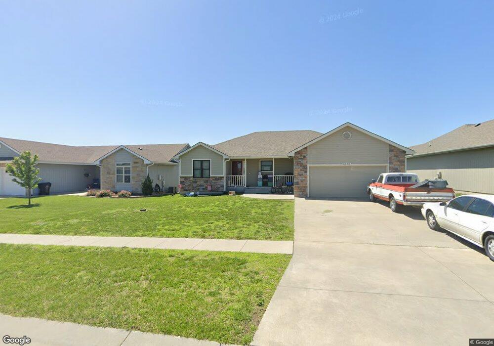 8503 SW 30th St, Topeka, KS 66614 - photo 1