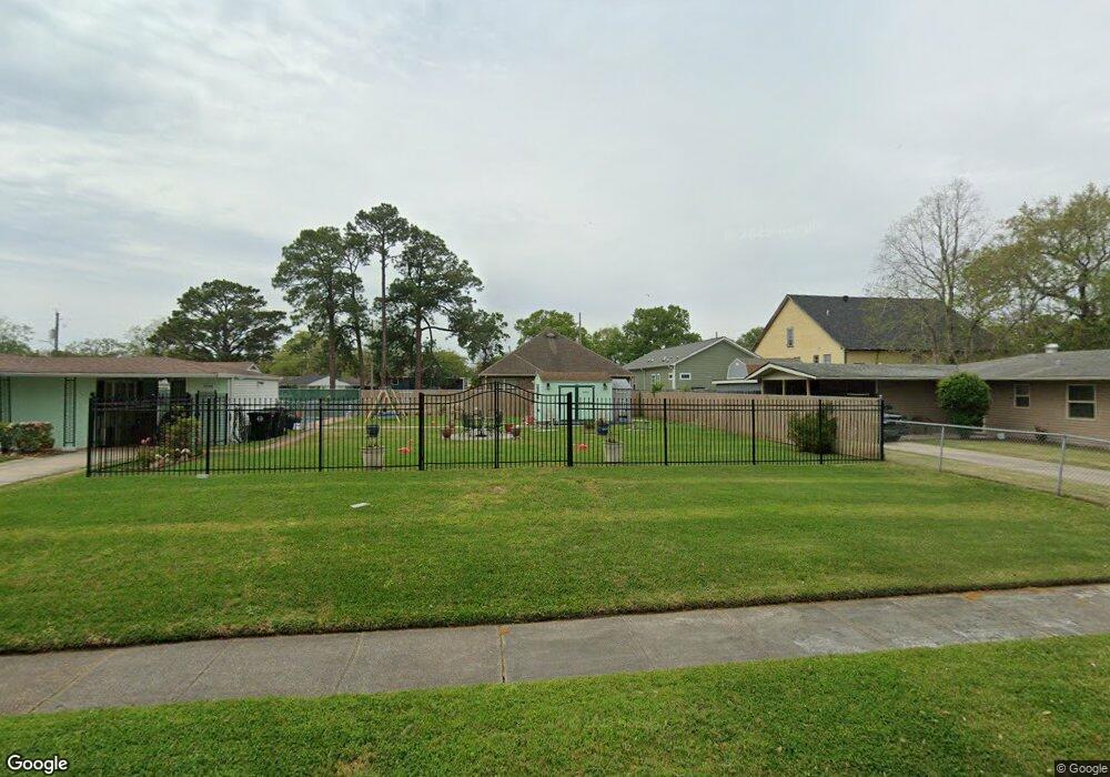 4852 Kendall Dr, New Orleans, LA 70126 - photo 1