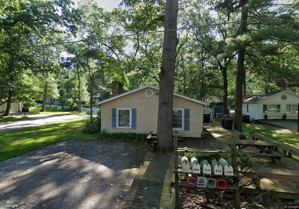 439 Maplewood Dr, Michigan City, IN 46360 - photo 1