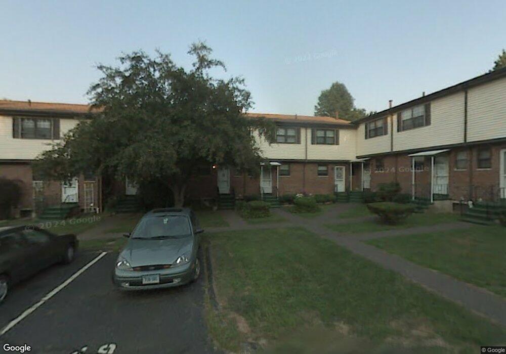 243 Hampton Ct, Newington, CT 06111 - photo 1