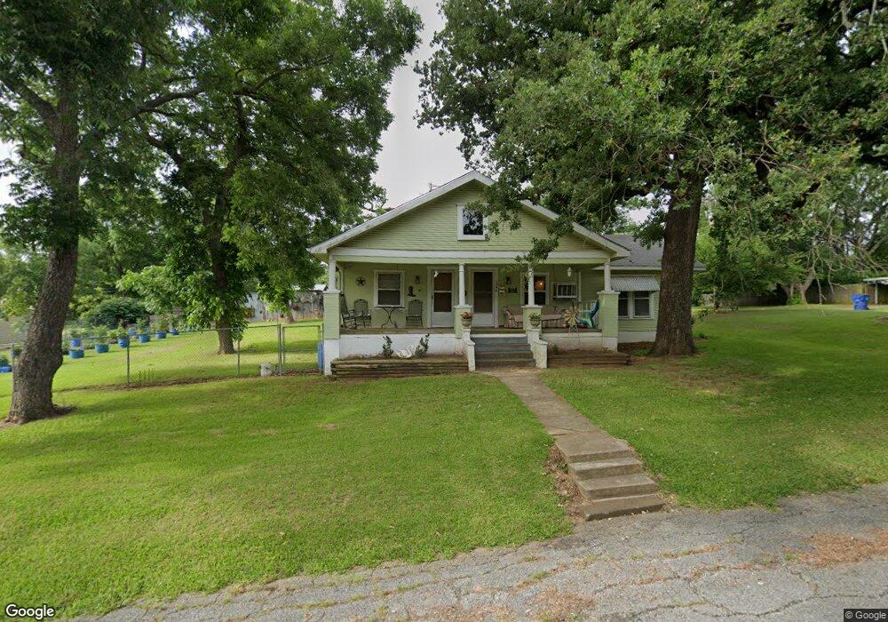 1530 W Walker St, Denison, TX 75020 - photo 1