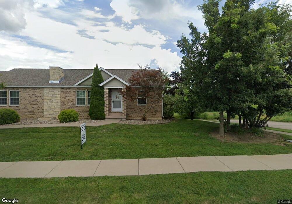 4426 W 14th St, Davenport, IA 52804 - photo 1