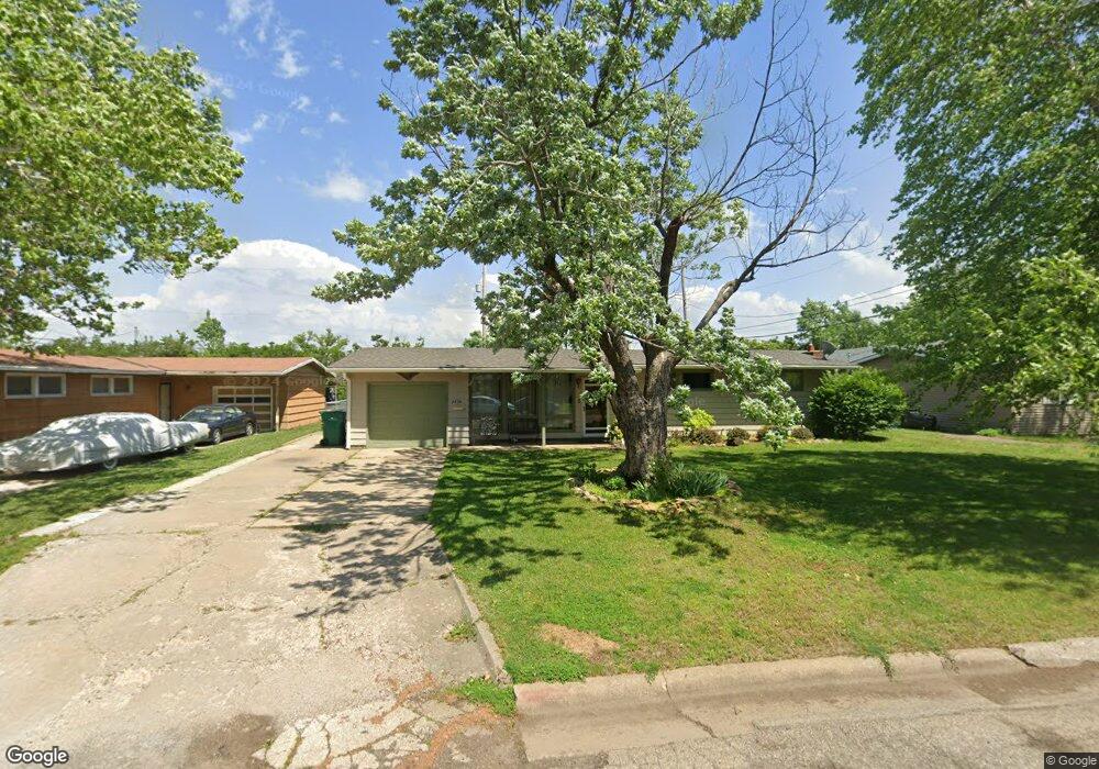 3230 SW Tara Ave, Topeka, KS 66611 - photo 1