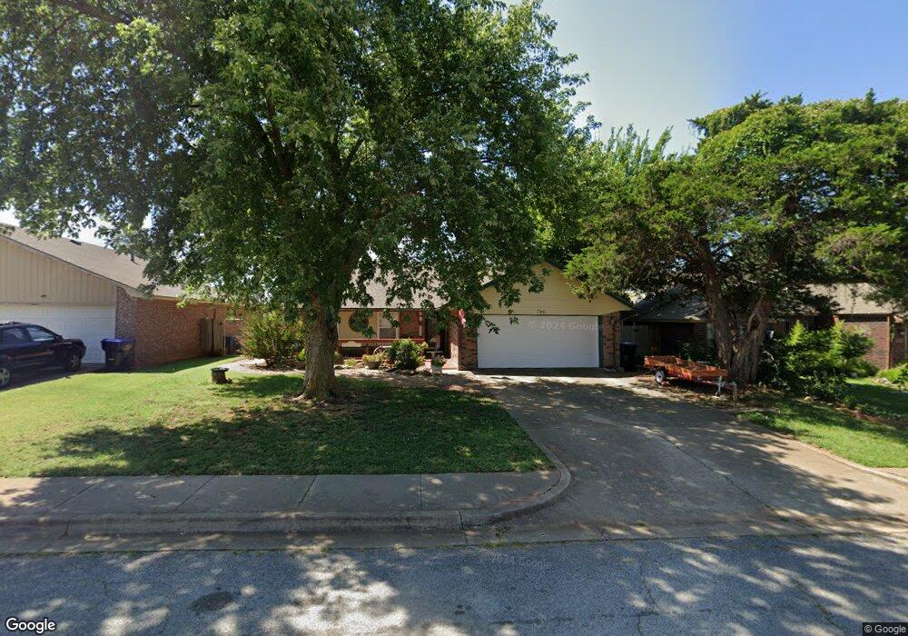 700 Silver Maple Ln, Noble, OK 73068 - photo 1