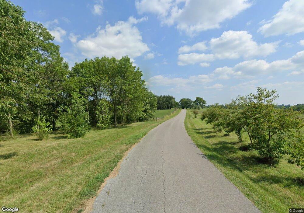 710 Davenport Rd, Harrodsburg, KY 40330 - photo 1