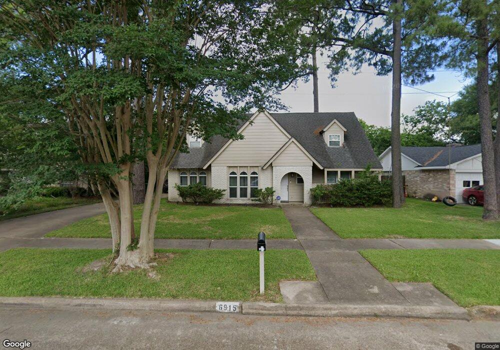 6915 Oak Bough Dr, Houston, TX 77088 - photo 1