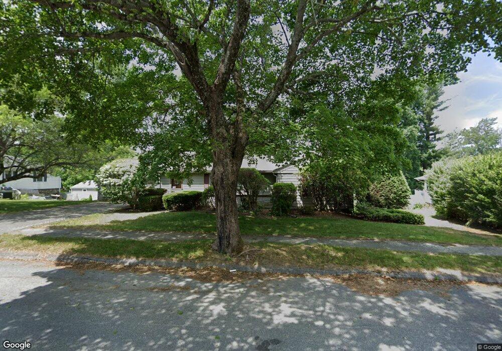 33 Hilltop Cir, Worcester, MA 01609 - photo 1