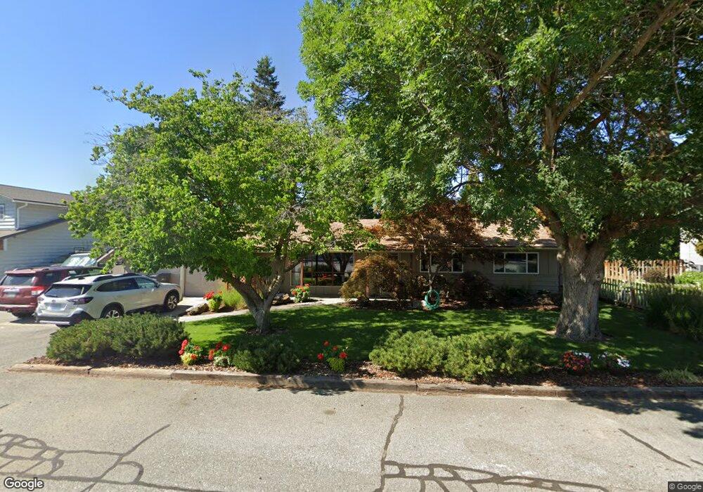 715 13th St NE, East Wenatchee, WA 98802 - photo 1