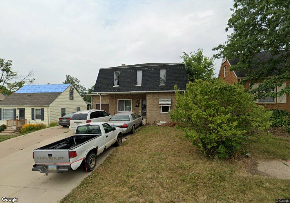 2225 Hamilton St SW, Cedar Rapids, IA 52404 - photo 1
