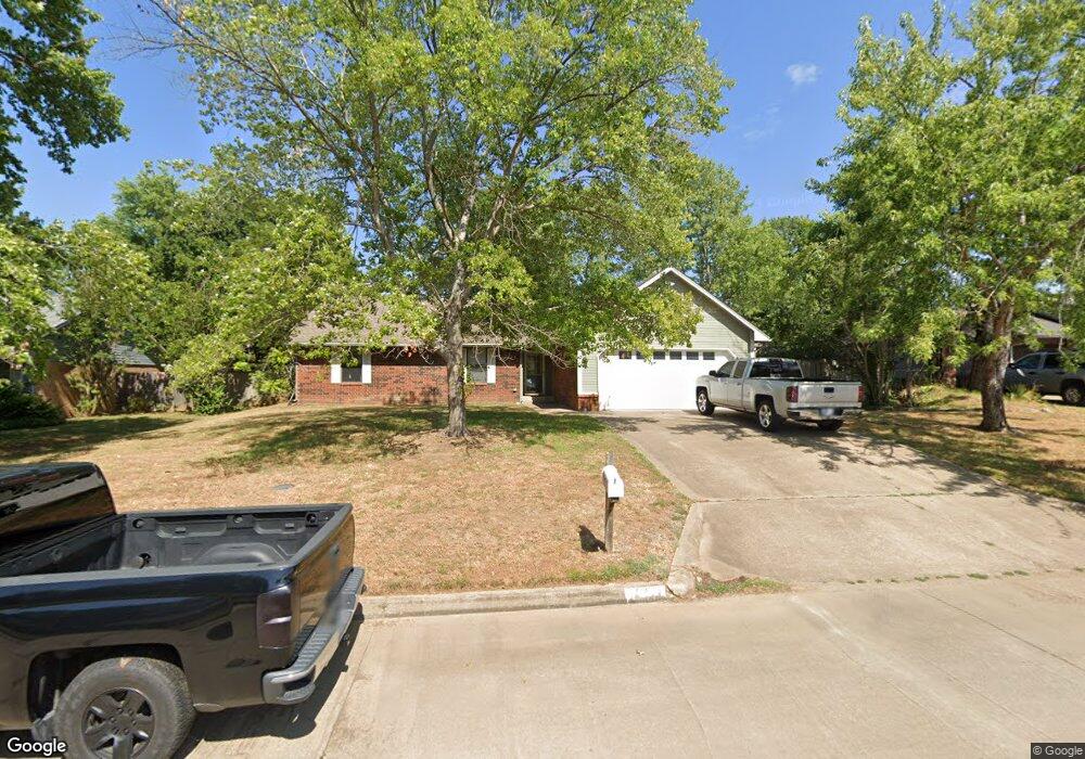 1204 N Douglas Dr, Claremore, OK 74017 - photo 1