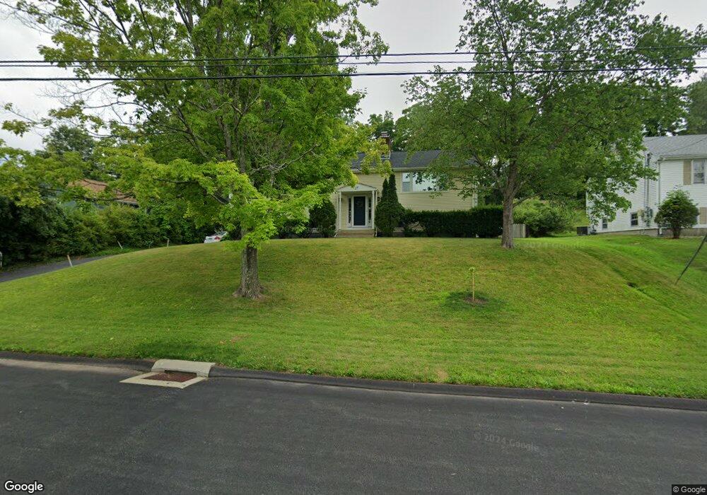 27 Downing Cir, Bloomfield, CT 06002 - photo 1