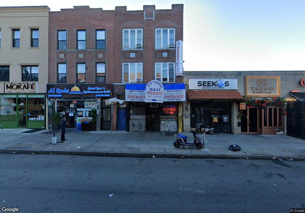 2577 Steinway St, Long Island City, NY 11103 - photo 1