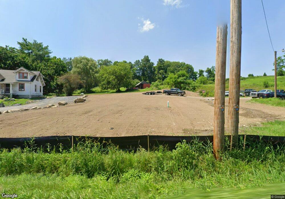 513 Salt Point Turnpike, Poughkeepsie, NY 12601 - photo 1